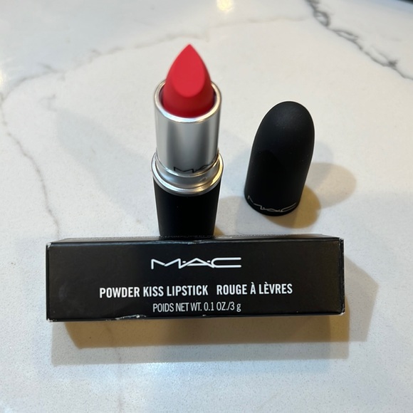 MAC Lipstick EPIC very unique color - Picture 1 of 3
